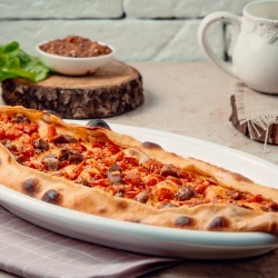 Kavurmalı Pide